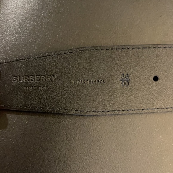 BURBERRY MADE IN ITALY 90/36 (NO BURBERRY BUCKLE JUST THE BELT STRAP ALONE. - Picture 3 of 7